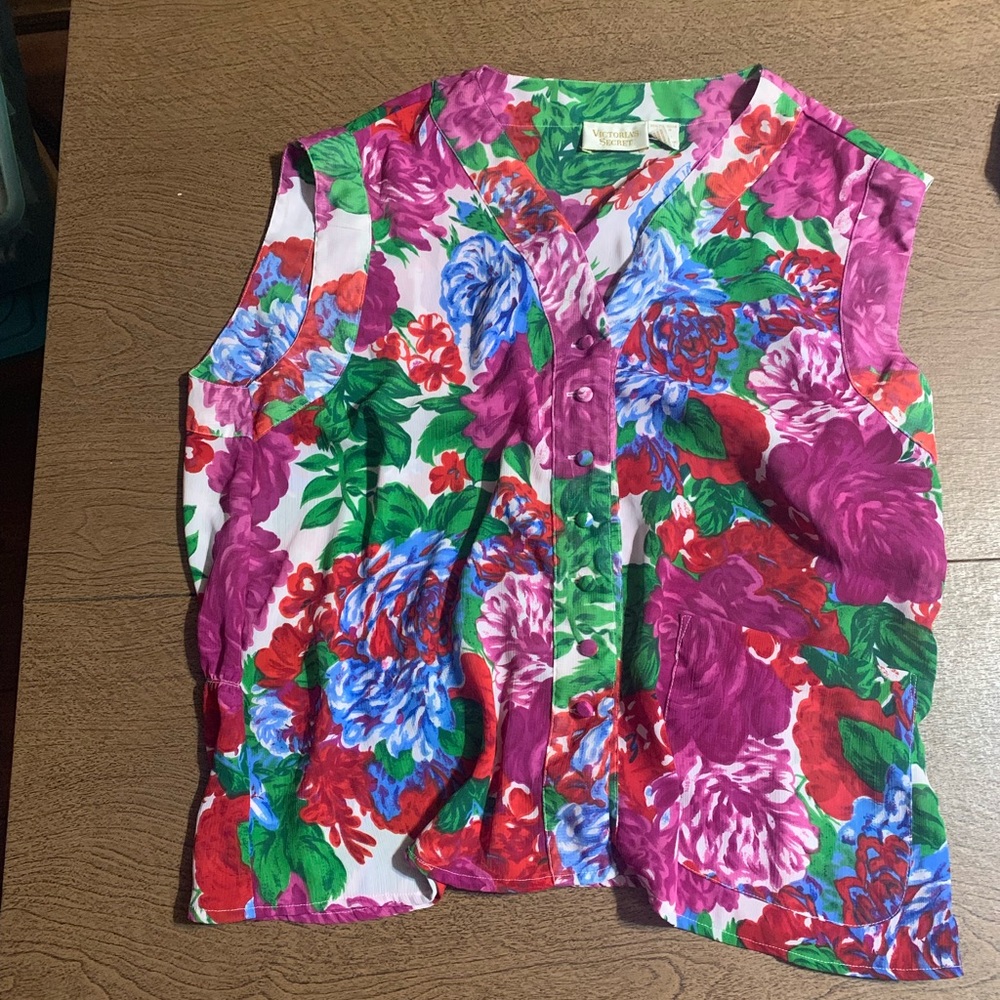 ❤️❤️❤️Vintage Victoria’s Secret Blouse Large